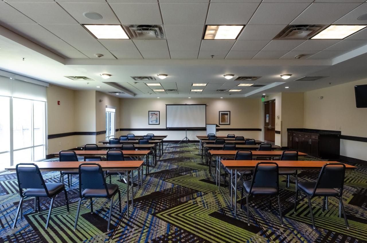 Holiday Inn Express Hotel & Suites Atlanta Airport West - Camp Creek By Ihg מראה חיצוני תמונה