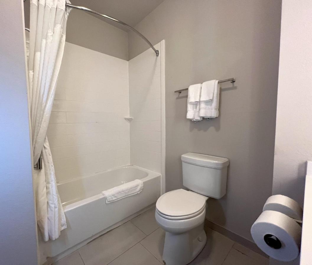 Holiday Inn Express Hotel & Suites Atlanta Airport West - Camp Creek By Ihg מראה חיצוני תמונה