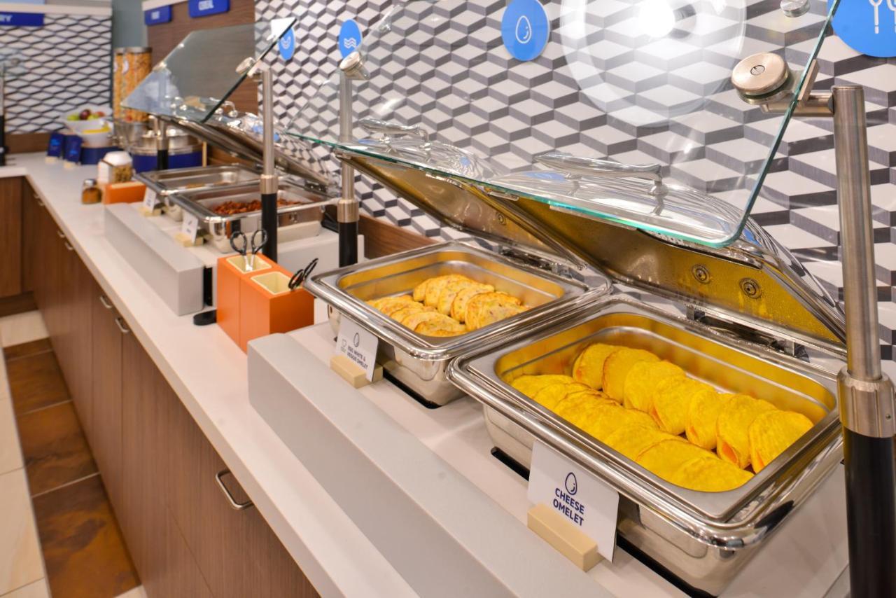 Holiday Inn Express Hotel & Suites Atlanta Airport West - Camp Creek By Ihg מראה חיצוני תמונה
