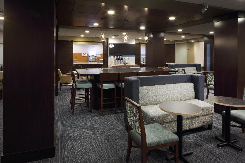 Holiday Inn Express Hotel & Suites Atlanta Airport West - Camp Creek By Ihg מראה חיצוני תמונה